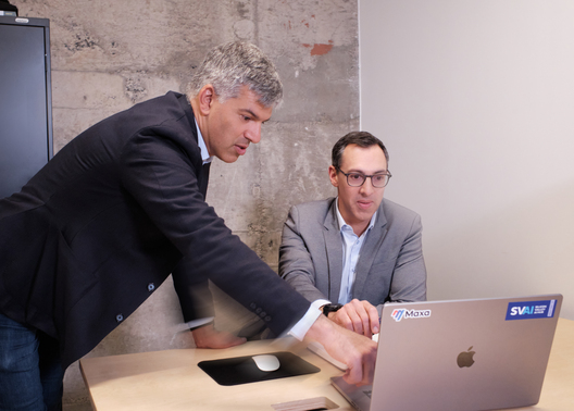 Learn why Montreal AI entrepreneurs think we need to bet on Canadian tech